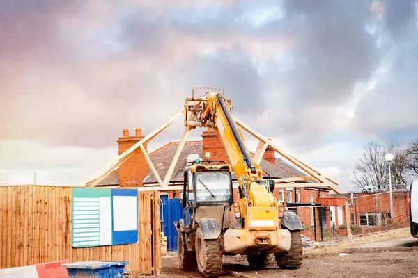 Telehandler Moving Roof Trusses New Housing Development Building Site Site — Stock Photo, Image
