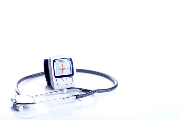 Stethoscope Tonometer Heart White Background Time Book Heart Health Check —  Fotos de Stock