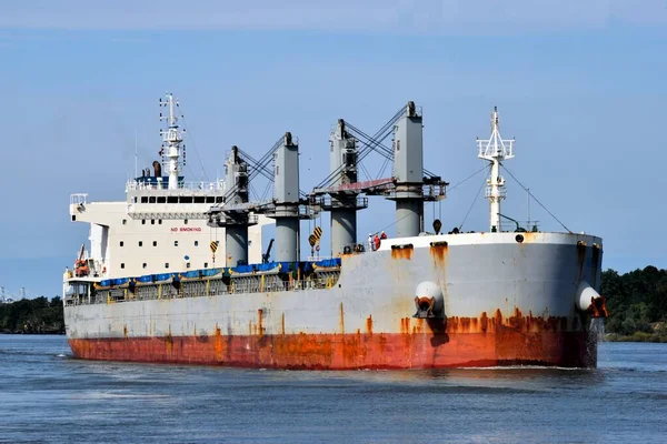 Freighter Schip Cruisen Langs Savannah Georgia — Stockfoto