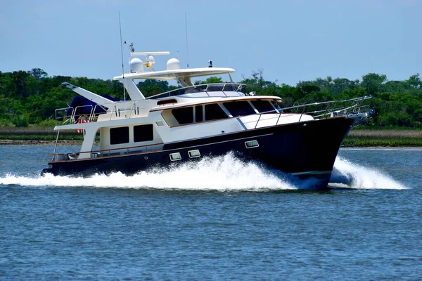 Роскошная Яхта Плывущая Реке Историческом Сент Огастине Флорида — стоковое фото