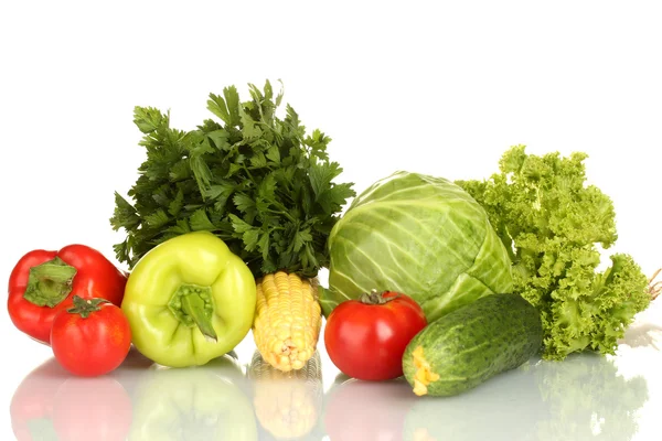 Barevné čerstvá zelenina izolovaných na bílém — Stock fotografie