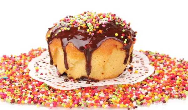 Appetitoso cioccolato cupcake primo piano isolato su bianco — Foto Stock