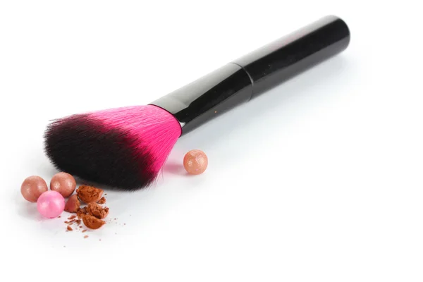 Pinsel für Make-up mit Puderbällchen isoliert auf weiß — Stockfoto