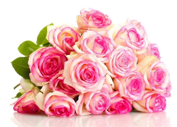 Bellissimo bouquet di rose rosa isolato su bianco — Foto Stock