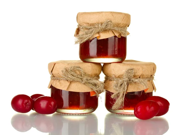 Pots de confiture du cornel isolés sur blanc — Photo