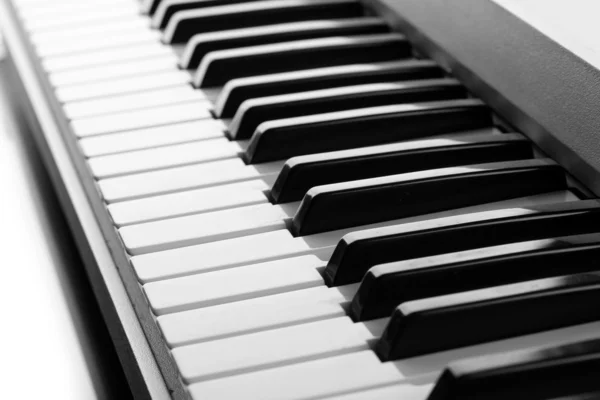 Bakgrund av piano keyboard, närbild — Stockfoto