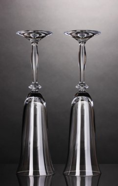 boş bardak şampanya gri arka plan üzerinde için