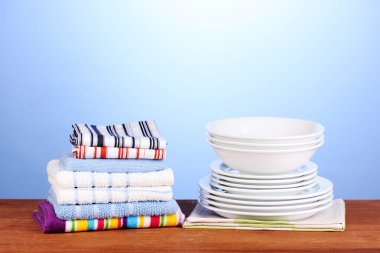 üzerinde mavi arka plan yakın çekim yemekleri ile mutfak havlular