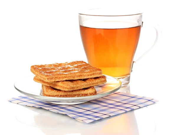 Taza de té y galletas aisladas en blanco — Foto de Stock