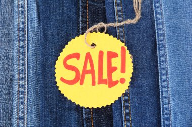birçok jeans etiket Satılık closeup ile