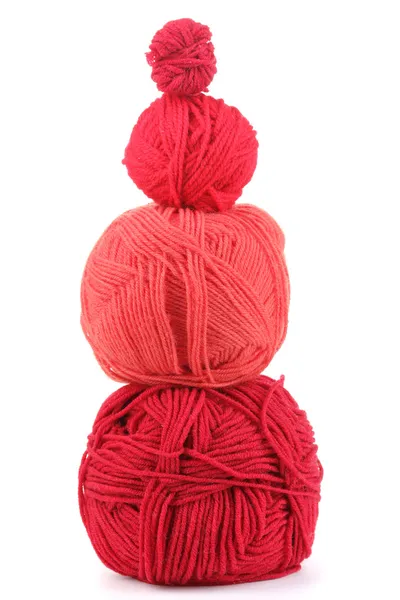 Rode knittings garens geïsoleerd op wit — Stockfoto