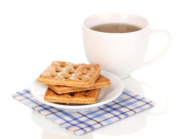 Taza de té y galletas aisladas en blanco — Foto de Stock