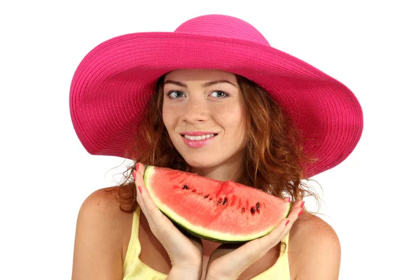 Leende vacker flicka i stranden hatt med vattenmelon isolerad på vit — Stockfoto