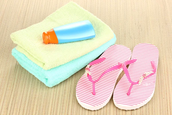 Beach accessories on mat — Stok fotoğraf