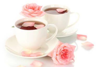 beyaz izole Güllü çay bardağı