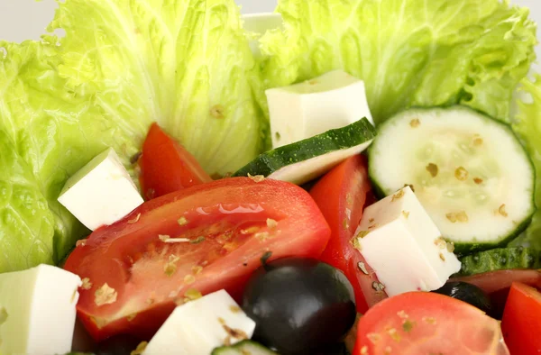 Leckerer griechischer Salat aus nächster Nähe — Stockfoto