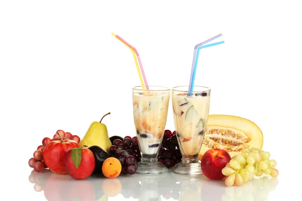 Milk shakes with fruit isolated on white close-up — Stock Photo, Image