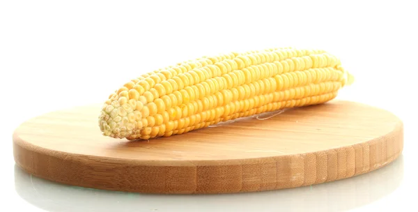 Fresh corn on wooden cutting board, isolated on white — Stock Photo, Image