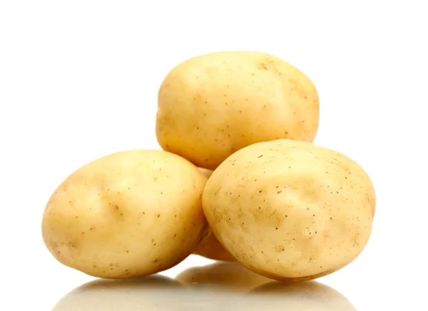 Patate fresche isolate su bianco — Foto Stock