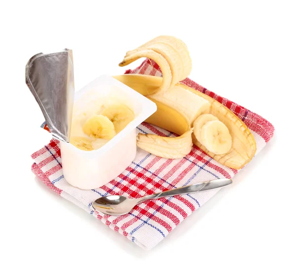 Yogur con plátano aislado sobre blanco — Foto de Stock