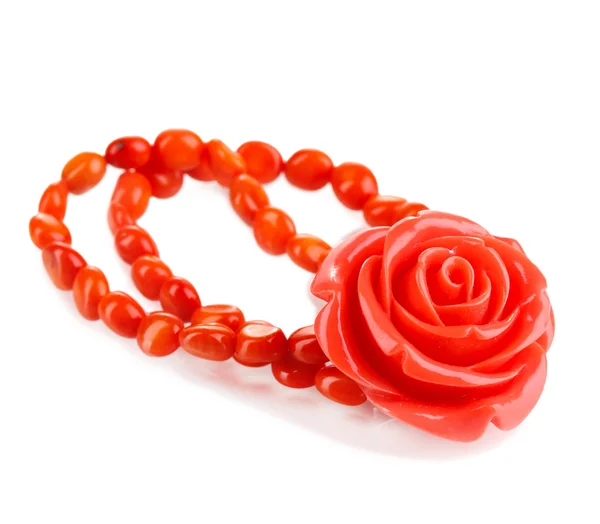 Vackra persikofärgade armband med rose isolerad på vit — Stockfoto