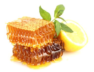 limon ve nane, üzerinde beyaz izole tatlı peteğin