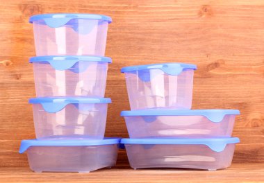 ahşap arka plan yemek plastik kaplar