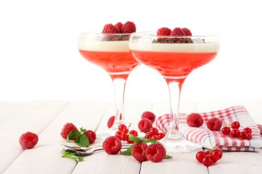 meyve reçel çilek ahşap masa üzerine gözlük ile