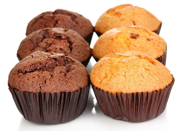 Muffins frescos isolados em branco — Fotografia de Stock