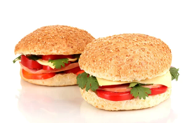 Sanduíches apetitosos isolados em branco — Fotografia de Stock