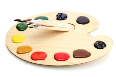 ahşap sanat palet boya ve fırça üzerinde beyaz izole