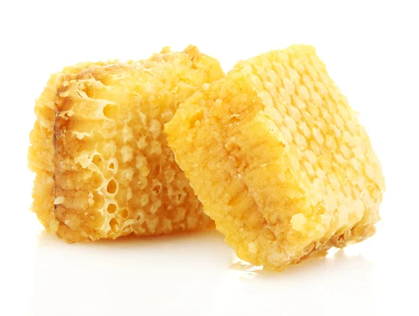 Favos de mel dourados isolados em branco — Fotografia de Stock