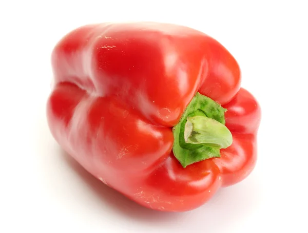 Färsk röd paprika isolerad på vit — Stockfoto