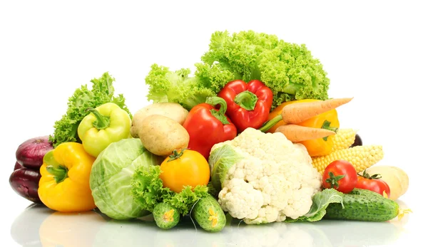 Frisches Gemüse isoliert auf weiß — Stockfoto