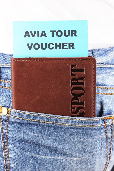Pass och biljett i jeans ficka närbild — Stockfoto
