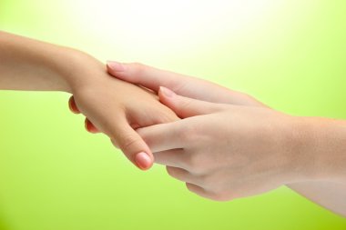 yeşil zemin üzerine el Masaj