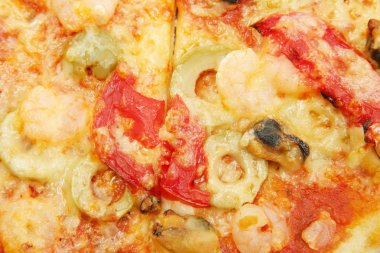 lezzetli pizza ile karides ve midye yakın çekim
