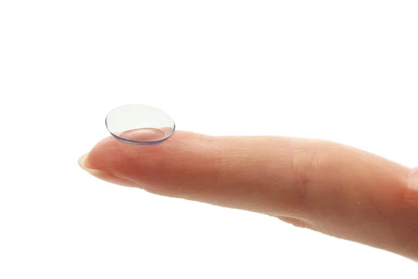 Contactlens op vinger geïsoleerd op wit — Stockfoto