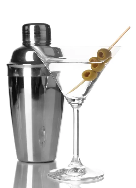 Szkło Martini z oliwkami i solniczka na białym tle — Zdjęcie stockowe