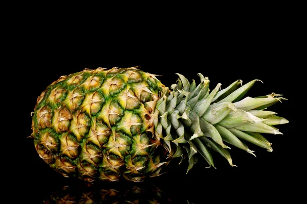 Ananas izolovaných na černém — Stock fotografie