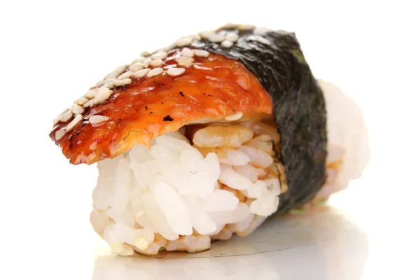 Beyaz izole lezzetli sushi — Stok fotoğraf
