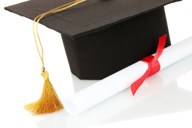 grad şapka ve beyaz izole diploma