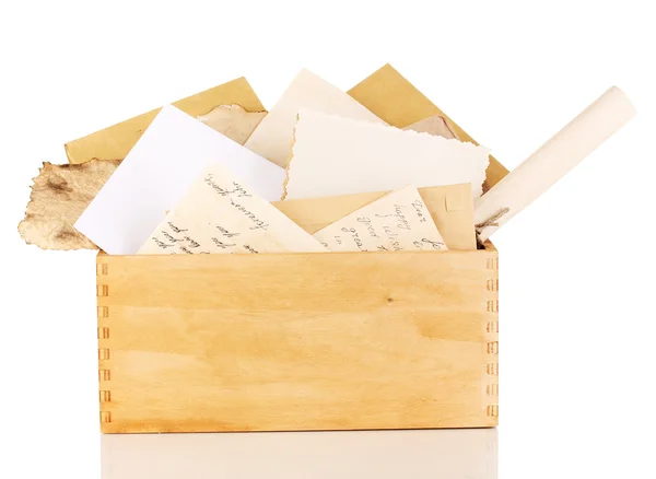 서류와 편지 흰색 절연 나무 상자 — 스톡 사진