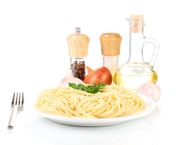 Склад смачного спагеті ізольовані на білому — стокове фото