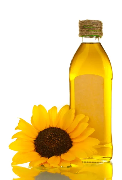 Olej w butelkę i słonecznik, na białym tle — Zdjęcie stockowe
