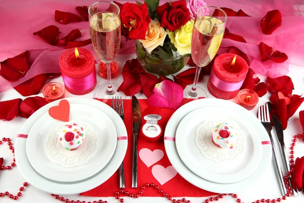 Apparecchiare la tavola in onore di Valentine — Foto Stock