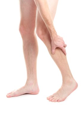 ağrıyan diz üzerine beyaz izole, holding adam