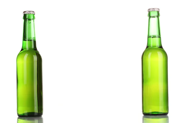 Két üveg sört elszigetelt fehér — Stock Fotó
