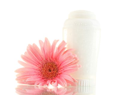çiçek üzerinde beyaz izole deodorant