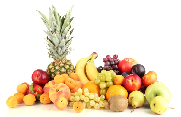 Bodegón de fruta aislado sobre blanco — Foto de Stock